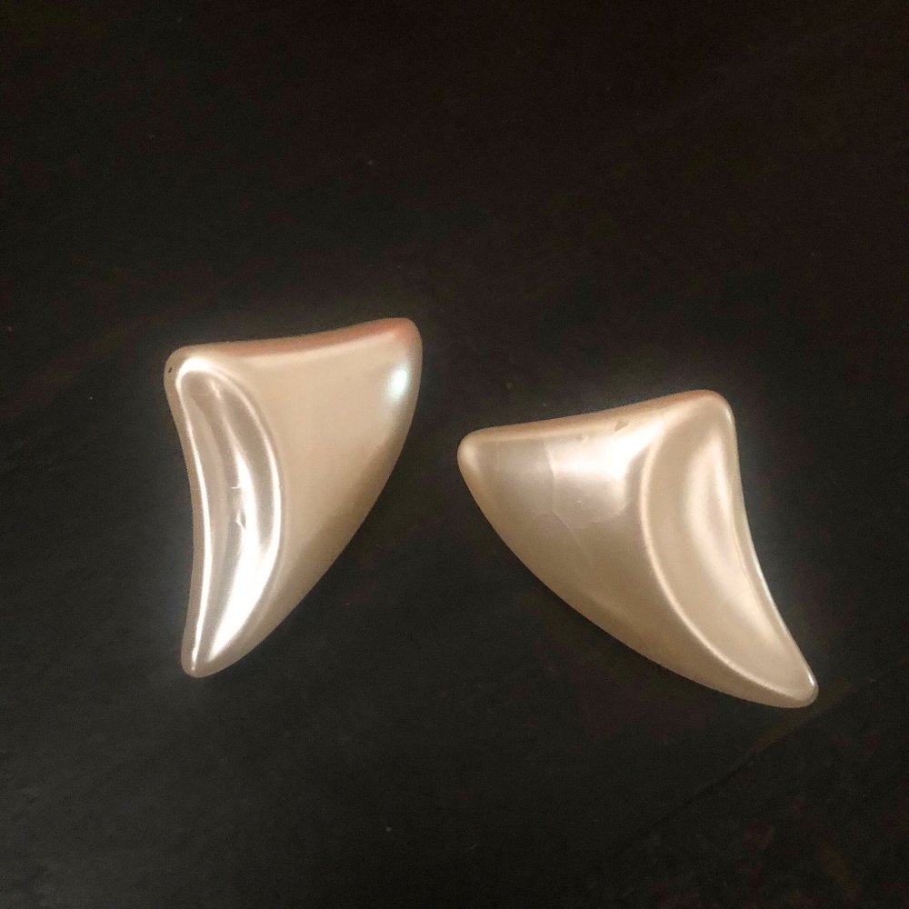 Pearlesence Stud Earrings